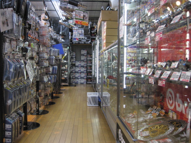 伊勢原店ブレンボショーケースのご紹介 - NAPS-ON マガジン