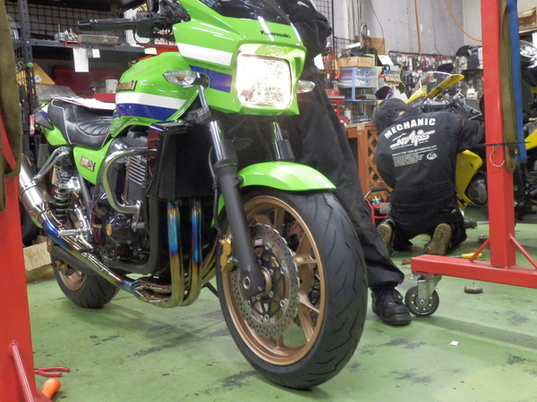 ほぼ新品！ピレリーロッソⅢ 125ccくらい DIABLO ROSSO™ III - バイク タイヤ | Pirelli