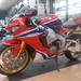 ホンダ CBR1000RR(SC77) ブリヂストン RS10 タイヤ交換!