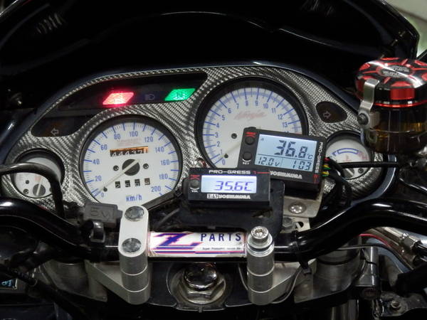 贅沢屋の 即納 CB1300SF ヨシムラ プログレス2 油温計 デジタル マルチ