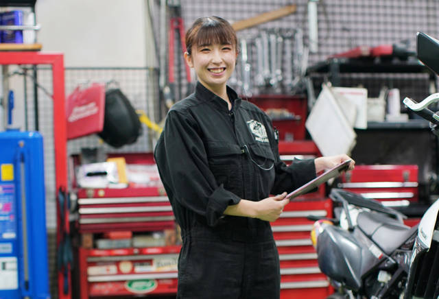 あき スポーティーで機能性抜群な3シーズンジャケット KUSHITANI