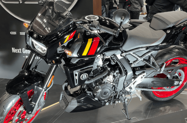 GSX-8TT